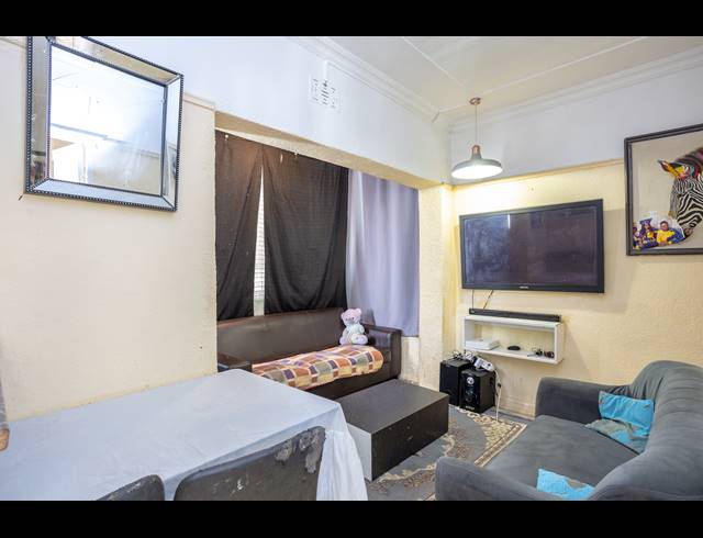 3 BEDROOM APARTMENT FOR SALE IN ROSEBANK